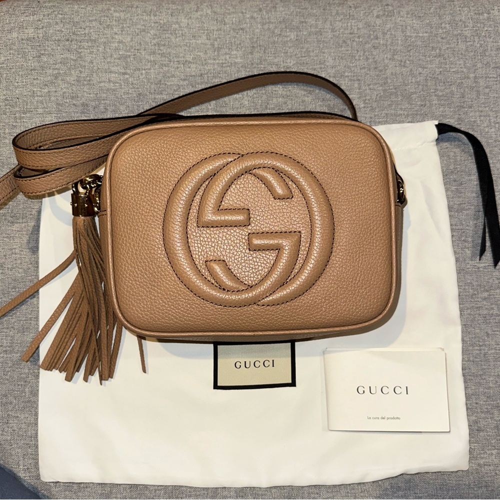 Authentic Gucci Soho Disco Crossbody Bag in excellent pre-owned condition!